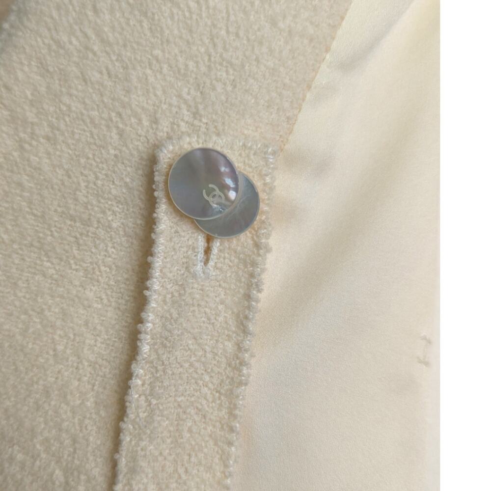 Vintage Chanel 1999 Cruise Collection Blazer Jacket Ivory Cream CC logo FR38 | 6 - Picture 11 of 15